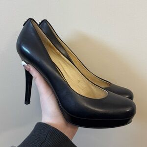 Michael Michael Kors black minimalist high heels💜